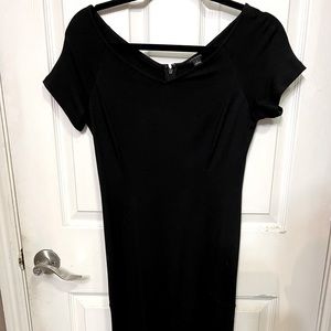 Ann Taylor dress in excellent condition.